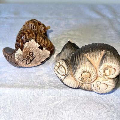 Lot 40 Collection 5 Animal Figures Clay and Wood 2 Bears Beaver
