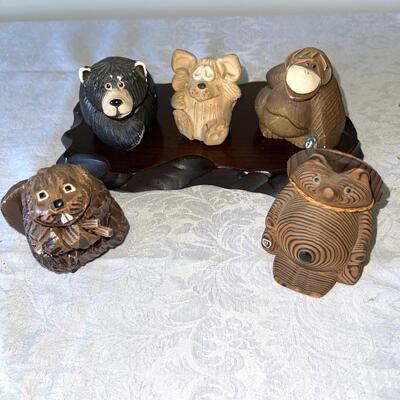 Lot 40 Collection 5 Animal Figures Clay and Wood 2 Bears Beaver