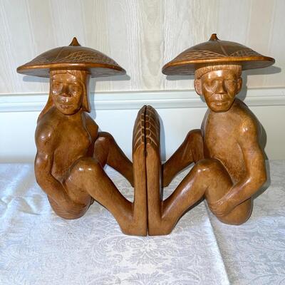 Lot 42 Wooden Bookends Tribal Couple Flat Hats Big Feet 11