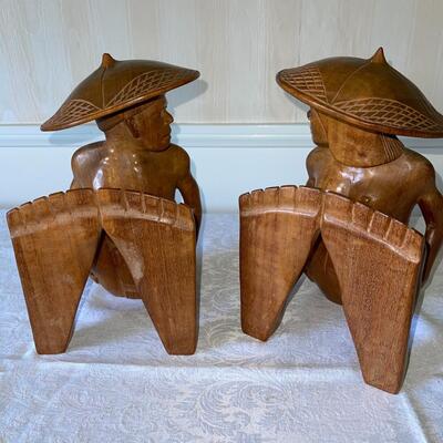 Lot 42 Wooden Bookends Tribal Couple Flat Hats Big Feet 11