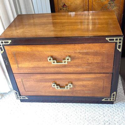 Lot 10 Bassett 4 pc Bedroom Set Modern Asian Design Dresser + 2 Nightstands & Queen Size Headboard