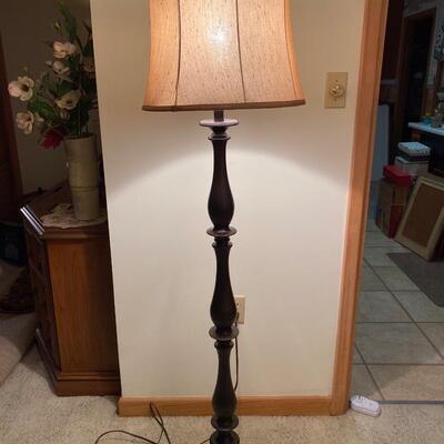 Wooden 3-way floor lamp