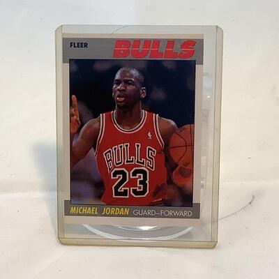 506  Basketball Cards Lot '87-88 Fleer Michael Jordan #59, '92-93 Upper Deck Shaquille O'Neal, '92-93 Upper Deck Hakeem Olajuwon & '96-97...