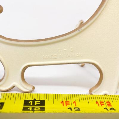 WHITE & GOLD PLASTIC PLATE DISPLAY STANDS, SET OF 3