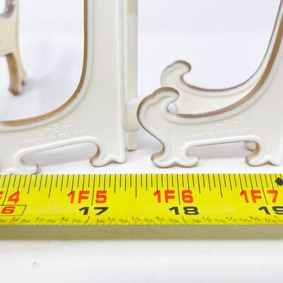 WHITE & GOLD PLASTIC PLATE DISPLAY STANDS, SET OF 3