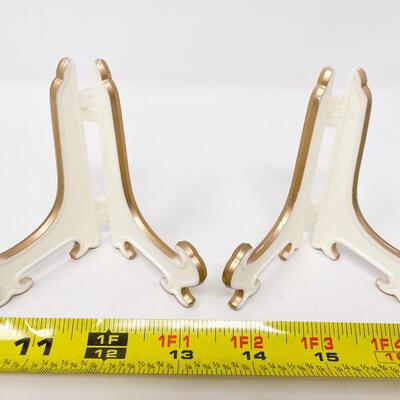 WHITE & GOLD PLASTIC PLATE DISPLAY STANDS, SET OF 3