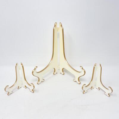 WHITE & GOLD PLASTIC PLATE DISPLAY STANDS, SET OF 3