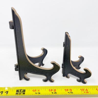 BLACK & GOLD PLASTIC PLATE DISPLAY STANDS, SET OF 2