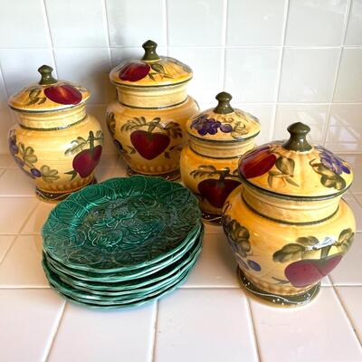 Lot 124 Ceramic Canister Set 4pcs Green Strawberry Salad Plates 8 @ 8"