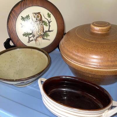 Lot 138 Group Kitchen Baking Dishes, Owl Trivet, Bean Pot, Stoneware Mixing Bowl