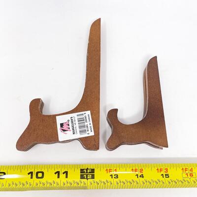 BROWN WOODEN PLATE DISPLAY STANDS, SET OF 2