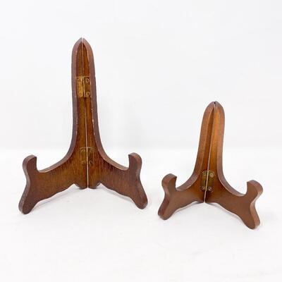 BROWN WOODEN PLATE DISPLAY STANDS, SET OF 2