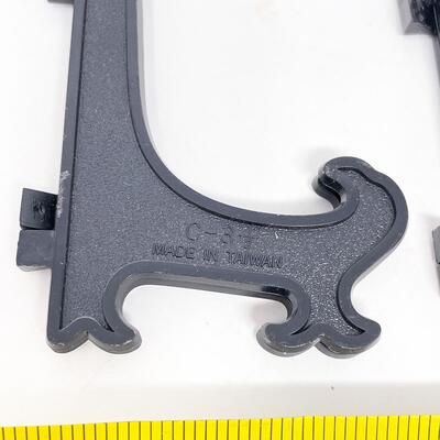 MINI PLASTIC PLATE DISPLAY STANDS, SET OF 4