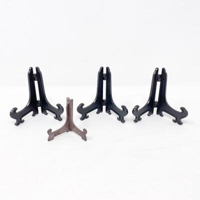 MINI PLASTIC PLATE DISPLAY STANDS, SET OF 4