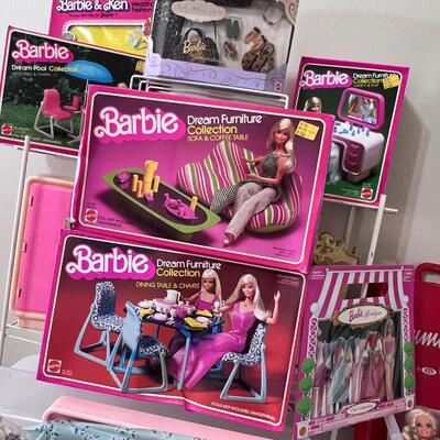BARBIE ~ Bundle ~Barbie & Ken