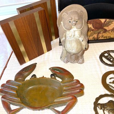 Lot 164 Home Decor MCM Bookends Cast Iron Crab, Clay Japanese Bear Letter Box Horse Medals