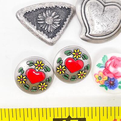ASSORTED FANCY BUTTON BUNDLE