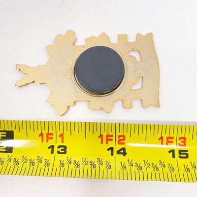 SWITZERLAND CUCKOO CLOCK ENAMEL MAGNET