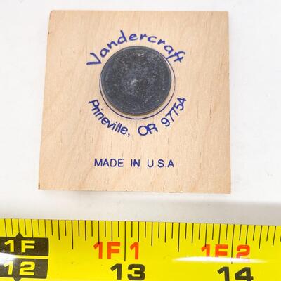 WOODEN â€œKANSASâ€ COYOTE MAGNET - VANDERCRAFT