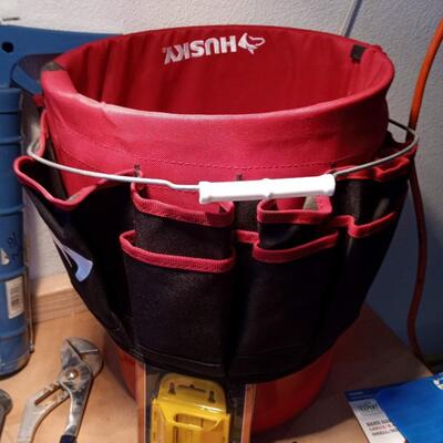 LOT 58  HUSKY TOOL BUCKET WITH A VARIETY OF HAND TOOLS