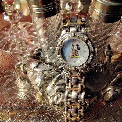 Disney Timeworks Limited Edition Mickey Mouse with Mother of Pearl Face Surrounded By Diamonds