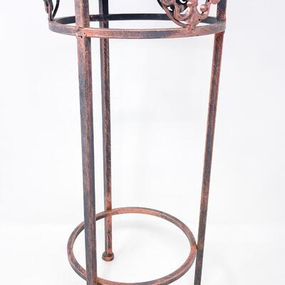 FLEUR DE LIS METAL PLANT STAND