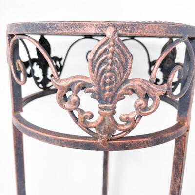 FLEUR DE LIS METAL PLANT STAND