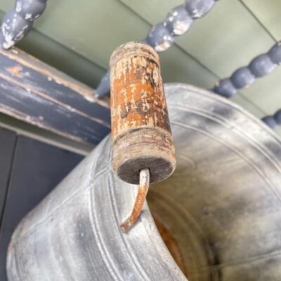 RUSTIC METAL TUB / BUCKET