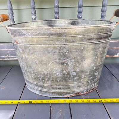 RUSTIC METAL TUB / BUCKET