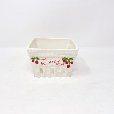 â€œJUICYâ€ CERAMIC BERRY BOX - CRACKER BARREL