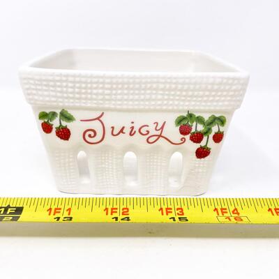 â€œJUICYâ€ CERAMIC BERRY BOX - CRACKER BARREL