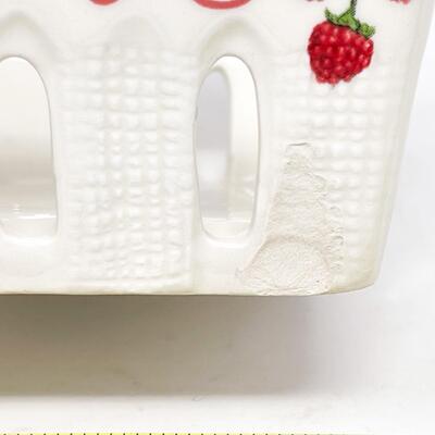 â€œJUICYâ€ CERAMIC BERRY BOX - CRACKER BARREL