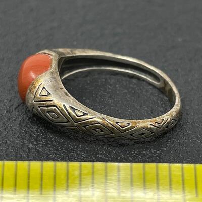 925 STERLING SILVER RING W/ ORANGE STONE - SIZE 9.5