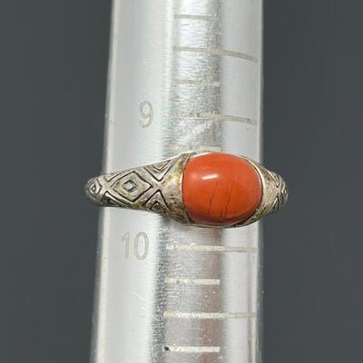 925 STERLING SILVER RING W/ ORANGE STONE - SIZE 9.5