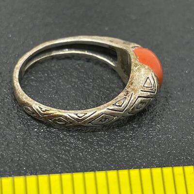 925 STERLING SILVER RING W/ ORANGE STONE - SIZE 9.5