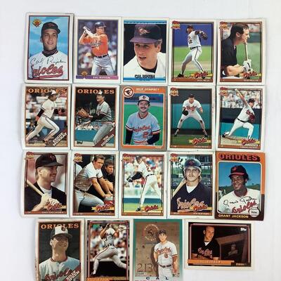 537  Lot of Assorted Vintage Topps, Fleer, Bowman & Donruss Baltimore Orioles Baseball Cards
