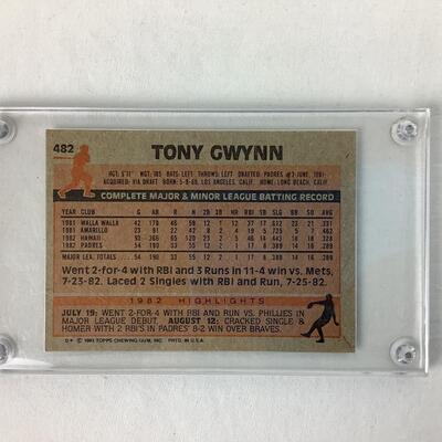 541  Vintage 1983 Topps #482 Tony Gwynn San Diego Padres Rookie Card