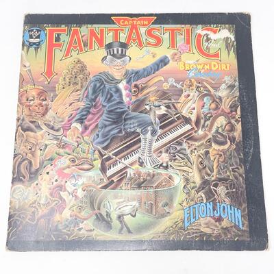 1975 ELTON JOHN â€œCAPTAIN FANTASTIC AND THE BROWN DIRT COWBOYâ€ VINYL RECORD