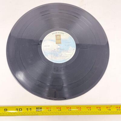 1974 THE EAGLES â€œON THE BORDERâ€ VINYL RECORD