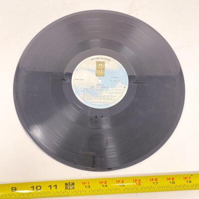 1974 THE EAGLES â€œON THE BORDERâ€ VINYL RECORD