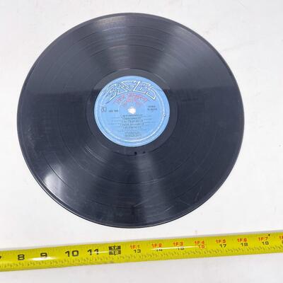 1976 THE EAGLES â€œTHEIR GREATEST HITSâ€ VINYL RECORD