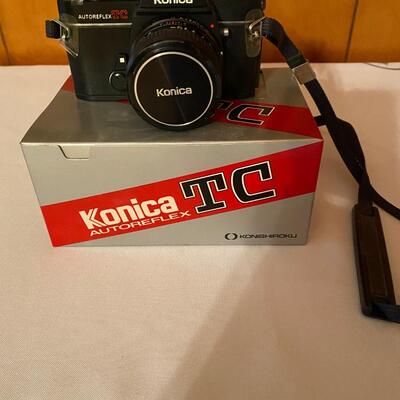 Vintage Konica autoreflex TC compact lightweight automatic 35mm camera