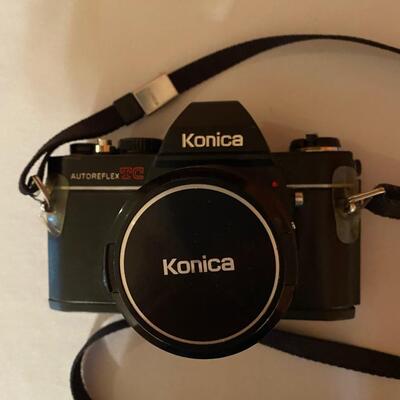 Vintage Konica autoreflex TC compact lightweight automatic 35mm camera