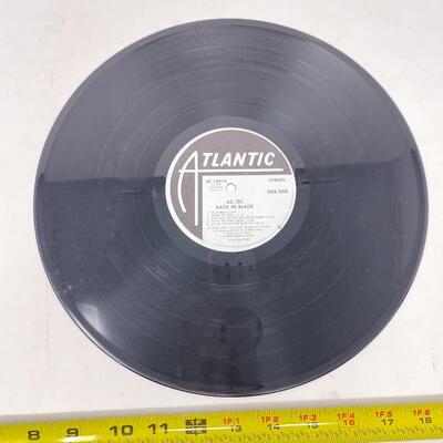 1980 AC/DC â€œBACK IN BLACKâ€ VINYL RECORD