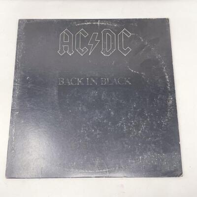 1980 AC/DC â€œBACK IN BLACKâ€ VINYL RECORD