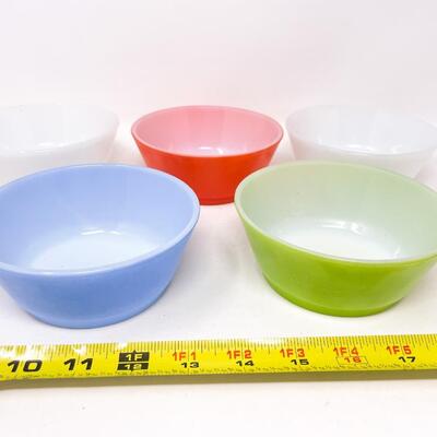 VINTAGE SMALL FIRE KING ANCHOR HOCKING BOWLS, SET OF 5
