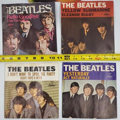BEATLES 45 RECORD - COVERS ONLY - NO RECORDS