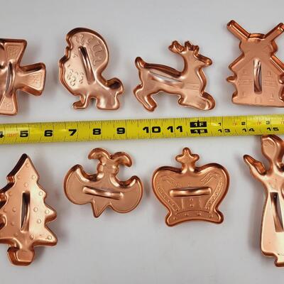 SET OF COPPER TONED COOKIE CUTTERS
