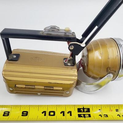 VINTAGE METAL FLASHLIGHT