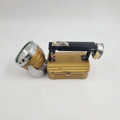 VINTAGE METAL FLASHLIGHT